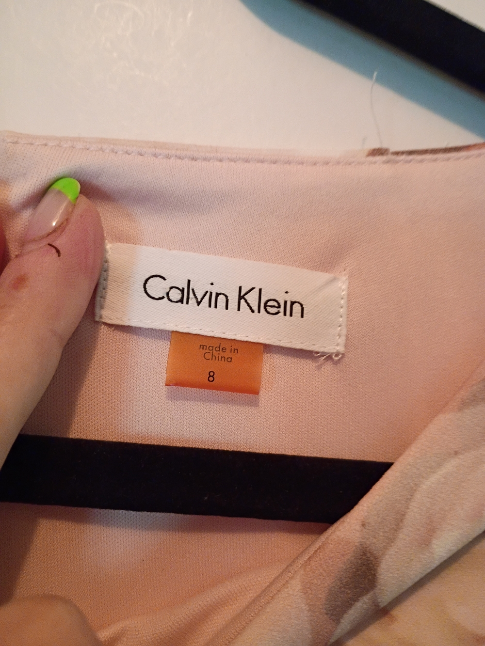 Calvin Klein Floral Bell-Sleeve Sheath Dress in Blush Pink - Picture 6 of 8
